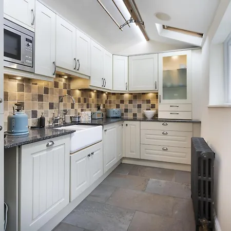 Badger Close - Short Stroll From Town Centre