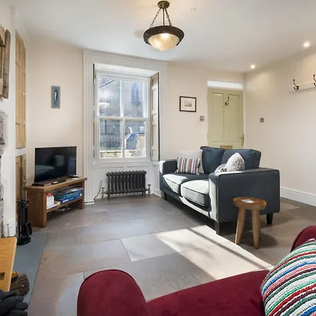 Badger Close - Short Stroll From Town Centre